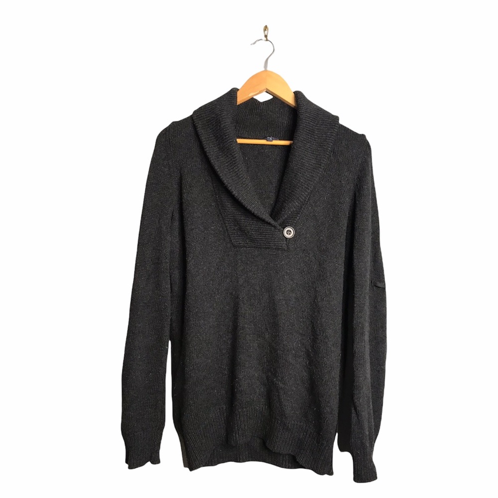 GAP | Dark Grey Knit Sweater w/ Buttoned V-neck Sweater Camel Hair